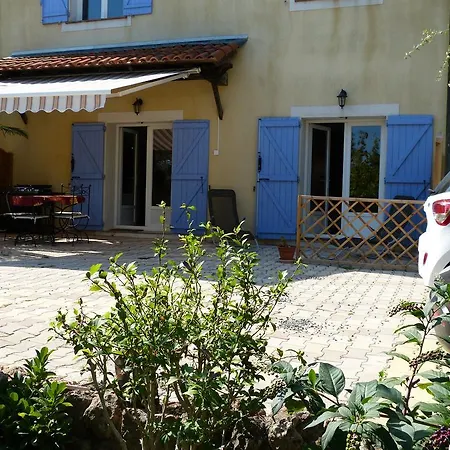 Dom wakacyjny Les Tourterelles